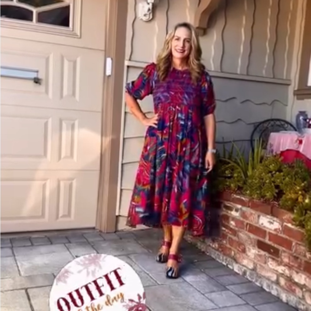 Farm Rio smocked midi dress. Size S. EUC. - Picture 8 of 8